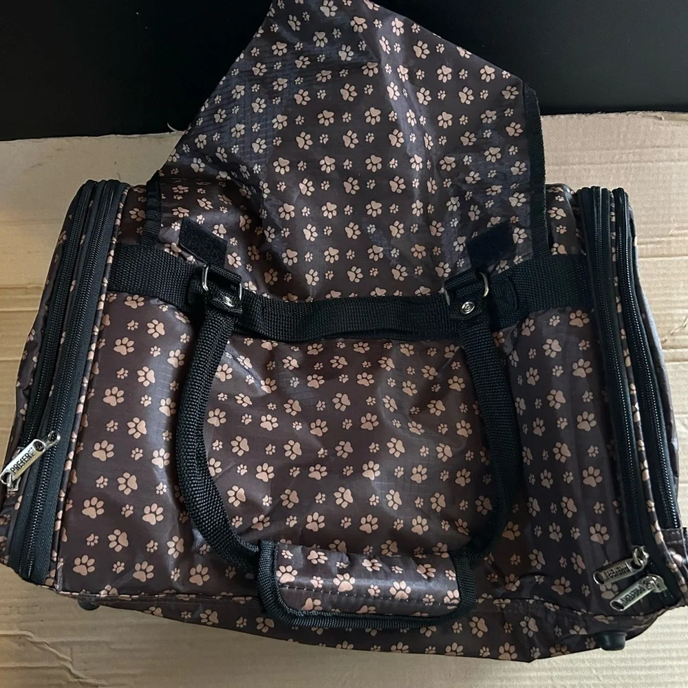 PREFER PETS HIDEAWAY CARRIER PAW PRINT